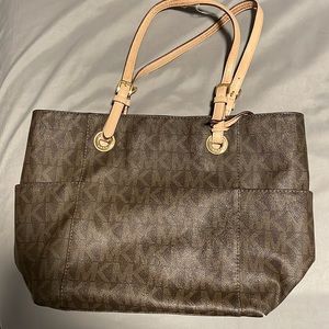 Michael Kors Jet set Purse